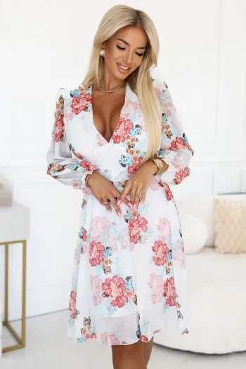 The model showcases a stylish mint green tracksuit, highlighting its comfortable fit and sleek design. This mint tracksuit is perfect for both casual outings and relaxed home wear.