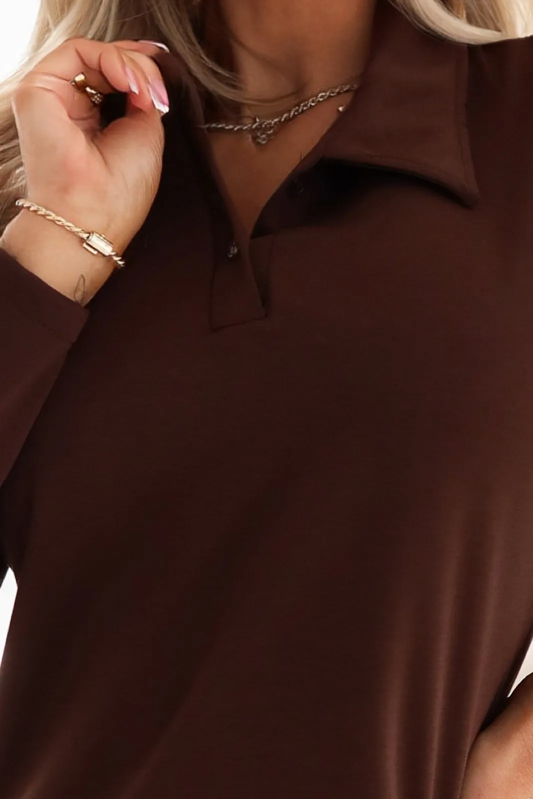 649-1 Elegant midi dress with a collar and a side slit - chocolate